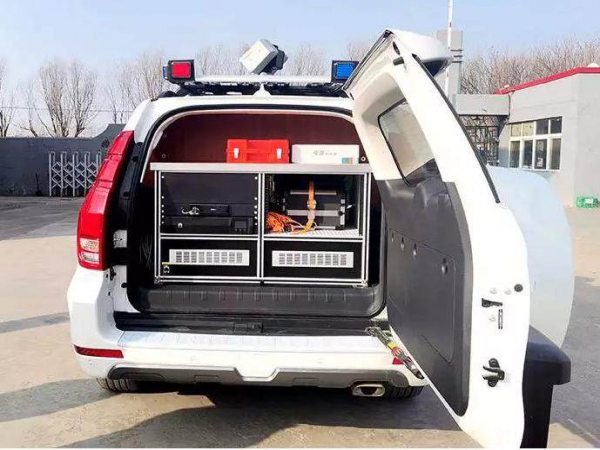 哈佛H9 四驱越野指挥车